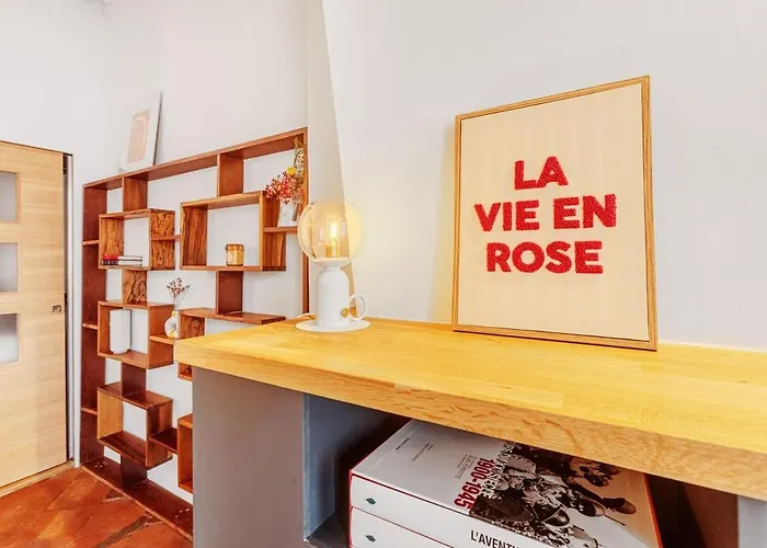 Apartment Loft Briques Rouges - Parking, Metro *